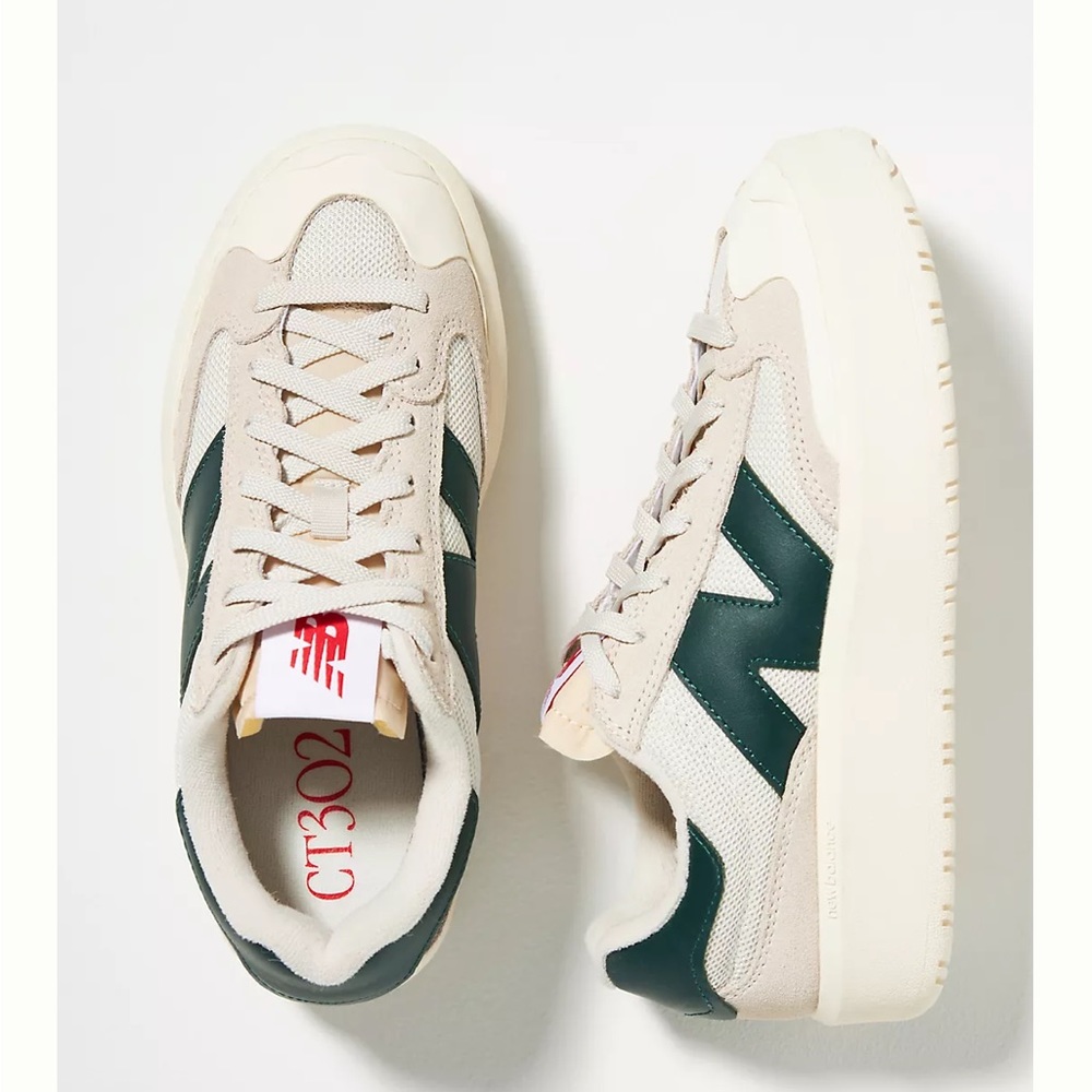 New Balance 302 Sneakers